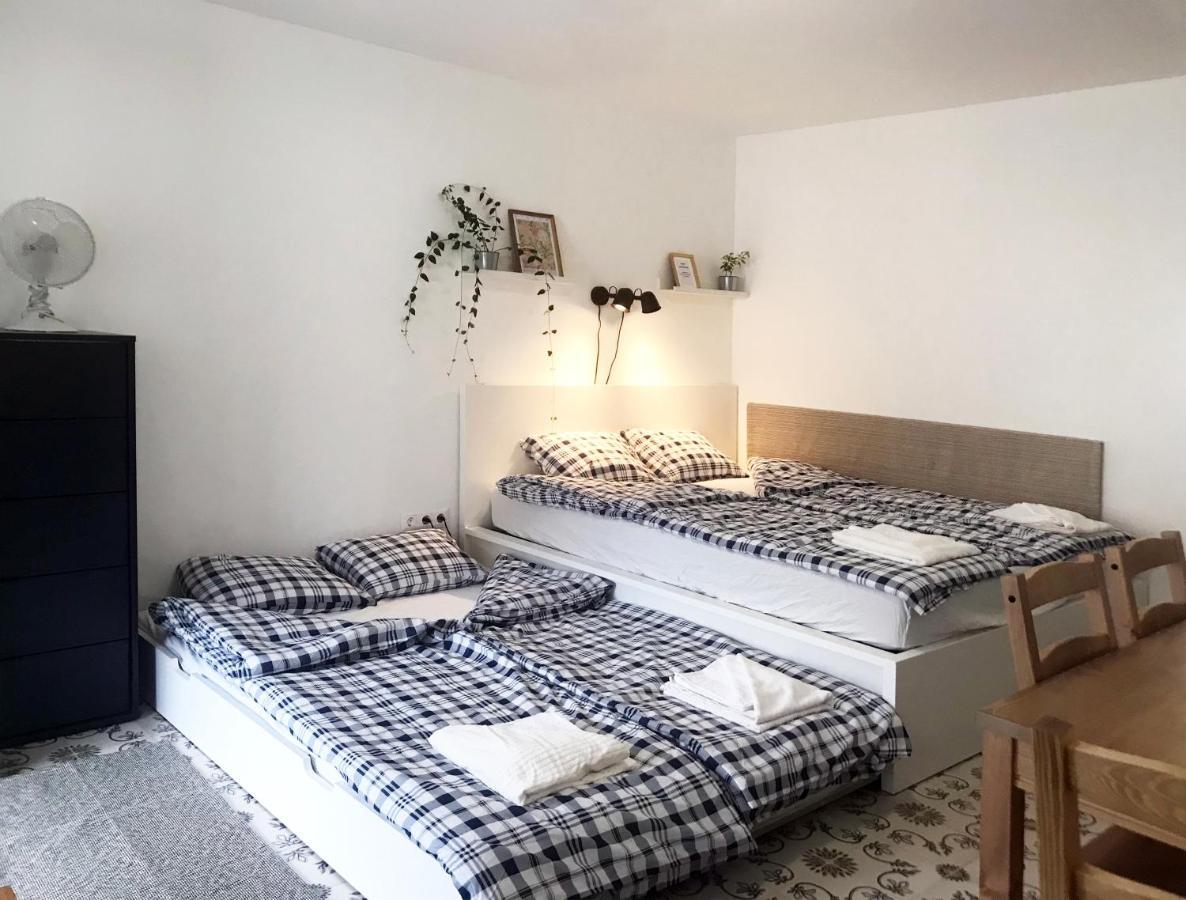 באלאטונסארסו Nest Apartman מראה חיצוני תמונה